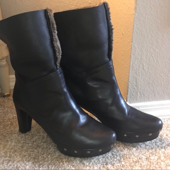 Stuart Weitzman - Women's black leather boots w/ fur - size 9-9.5 - Picture 10 of 10